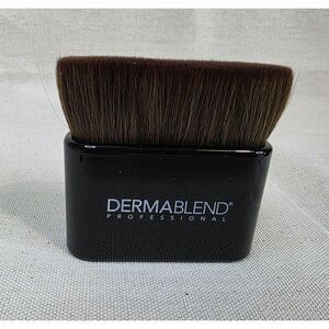 Dermablend Kabuki Body Brush Black Synthetic Fiber Cruelty-Free Lightweight NIB